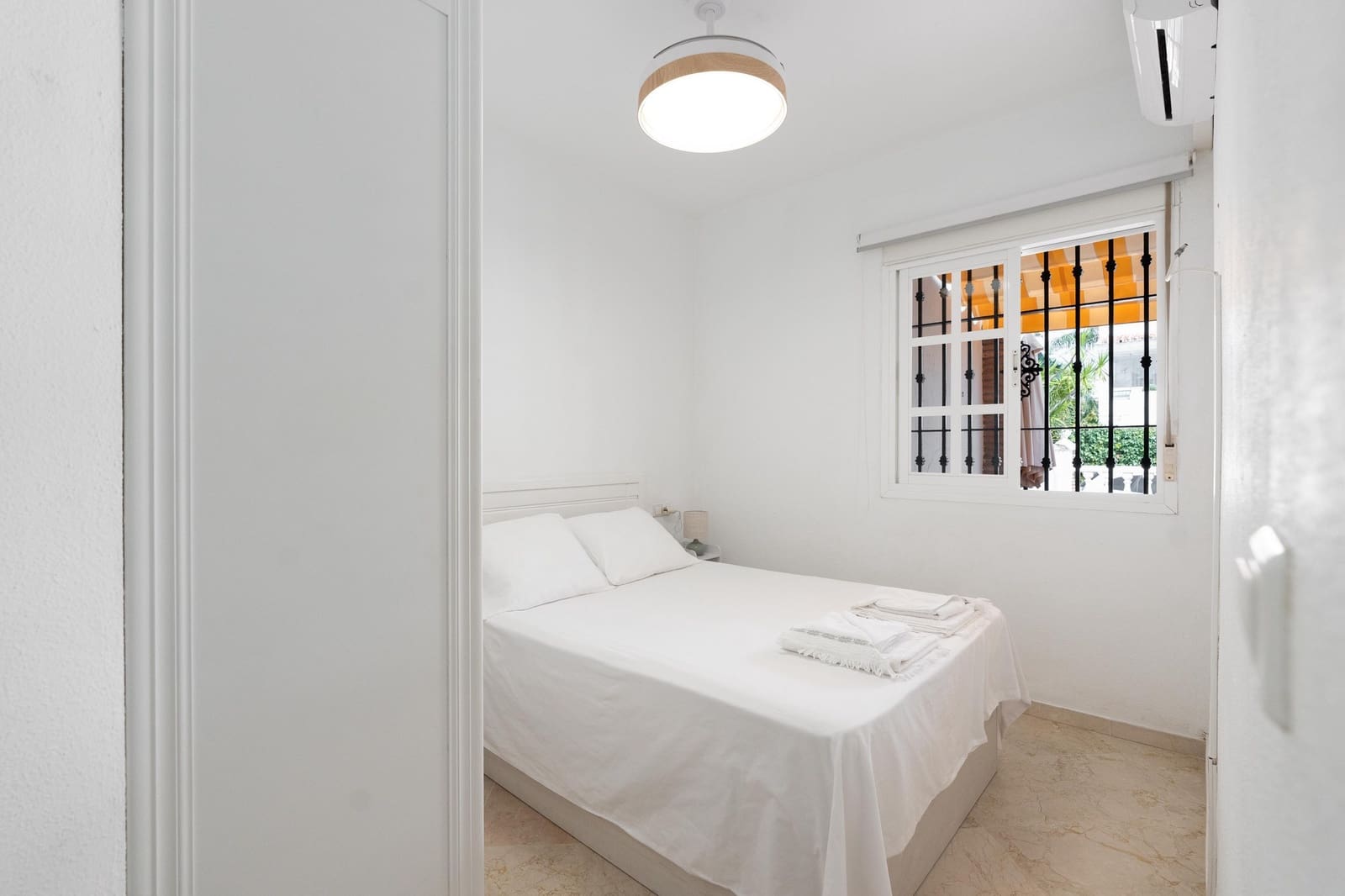 2 bedroom Apartment for sale in Mijas Costa with pool - € 439,000 (Ref: 10154066)