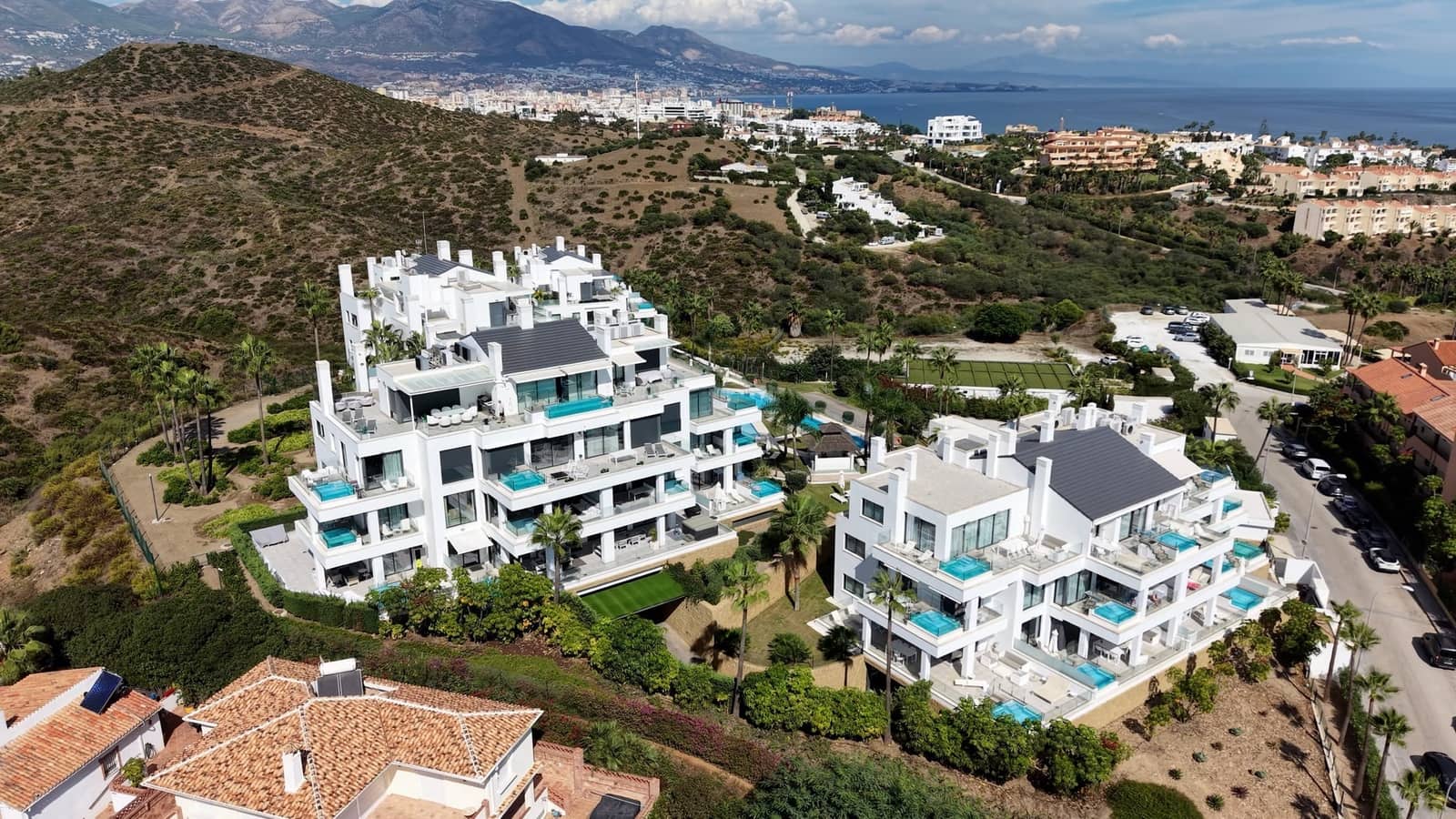2 bedroom Apartment for sale in Mijas with pool garage - € 595,000 (Ref: 10158519)
