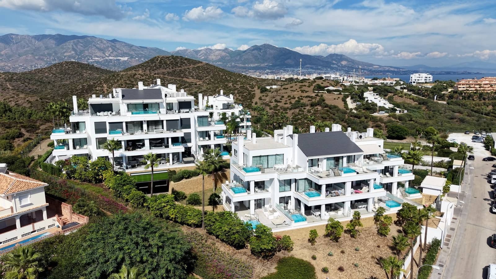 2 bedroom Apartment for sale in Mijas with pool garage - € 595,000 (Ref: 10158519)
