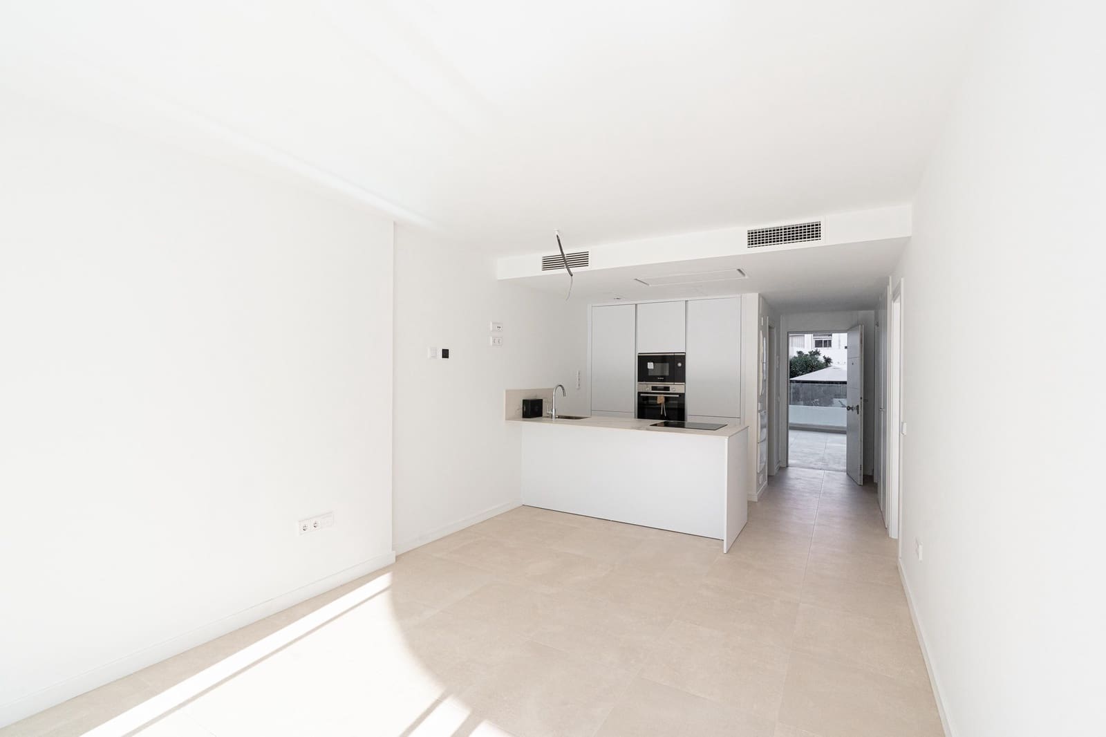 Apartamento de 2 habitaciones en Fuengirola en venta con piscina garaje - 469.000 € (Ref: 10160050)