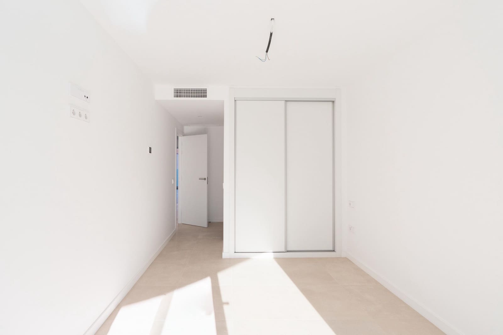 Apartamento de 2 habitaciones en Fuengirola en venta con piscina garaje - 469.000 € (Ref: 10160050)