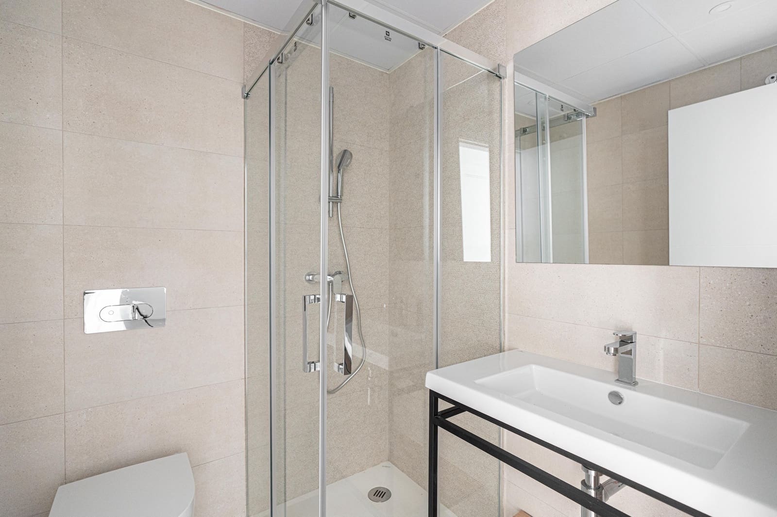 Apartamento de 2 habitaciones en Fuengirola en venta con piscina garaje - 469.000 € (Ref: 10160050)