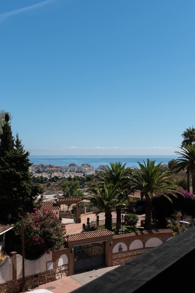 Apartamento de 2 habitaciones en Benalmádena en venta con piscina garaje - 395.000 € (Ref: 10175920)