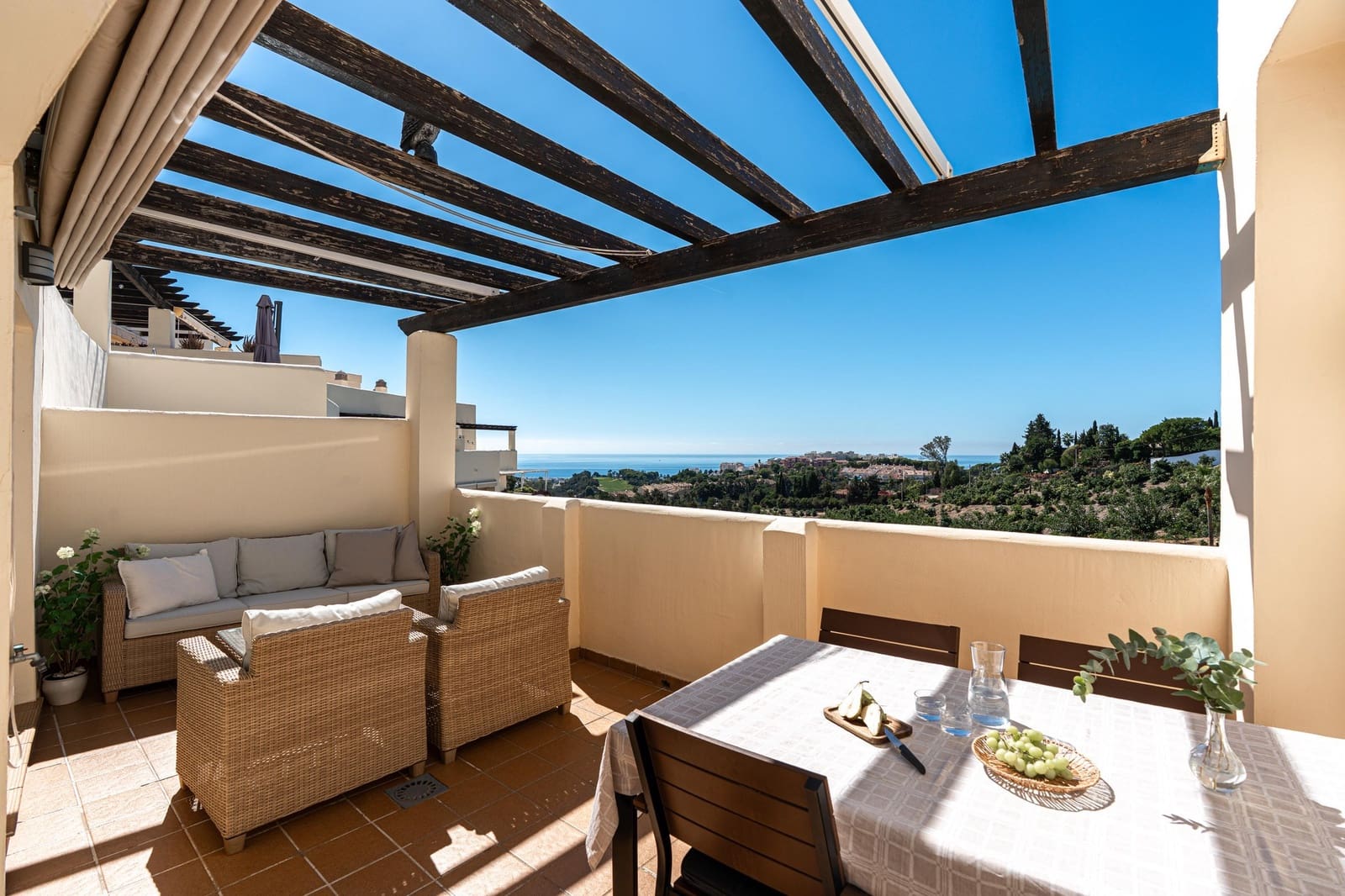 Apartamento de 2 habitaciones en Benalmádena en venta con piscina garaje - 395.000 € (Ref: 10175920)