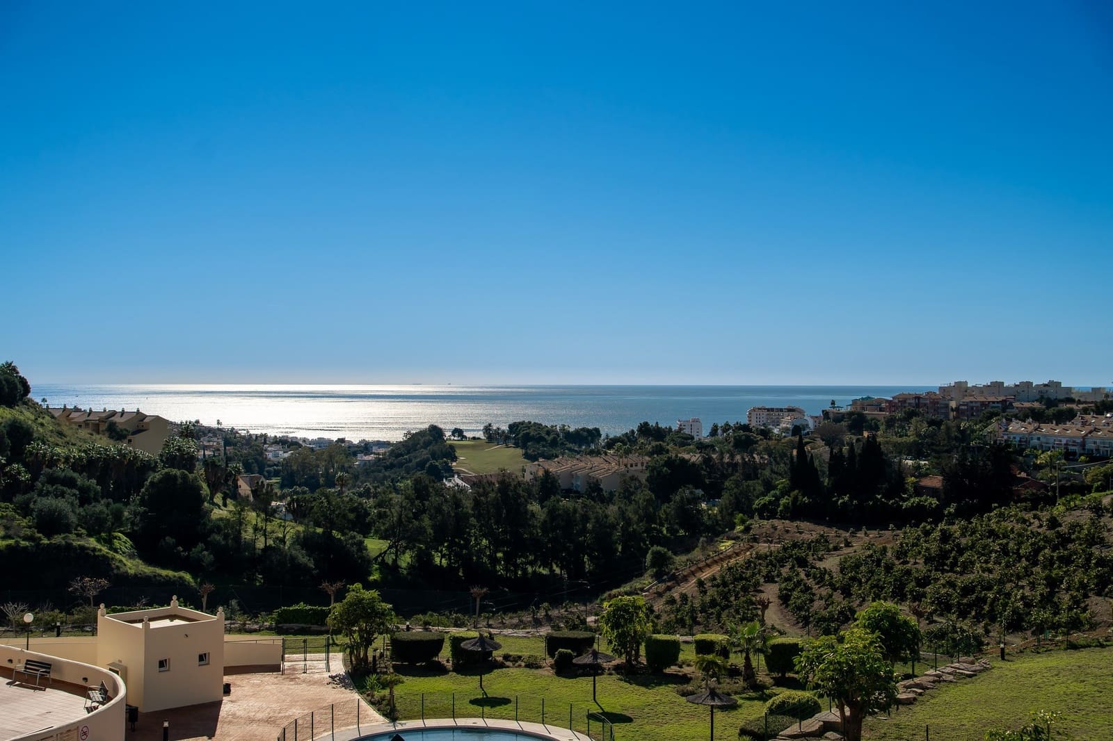 Apartamento de 2 habitaciones en Benalmádena en venta con piscina garaje - 395.000 € (Ref: 10175920)