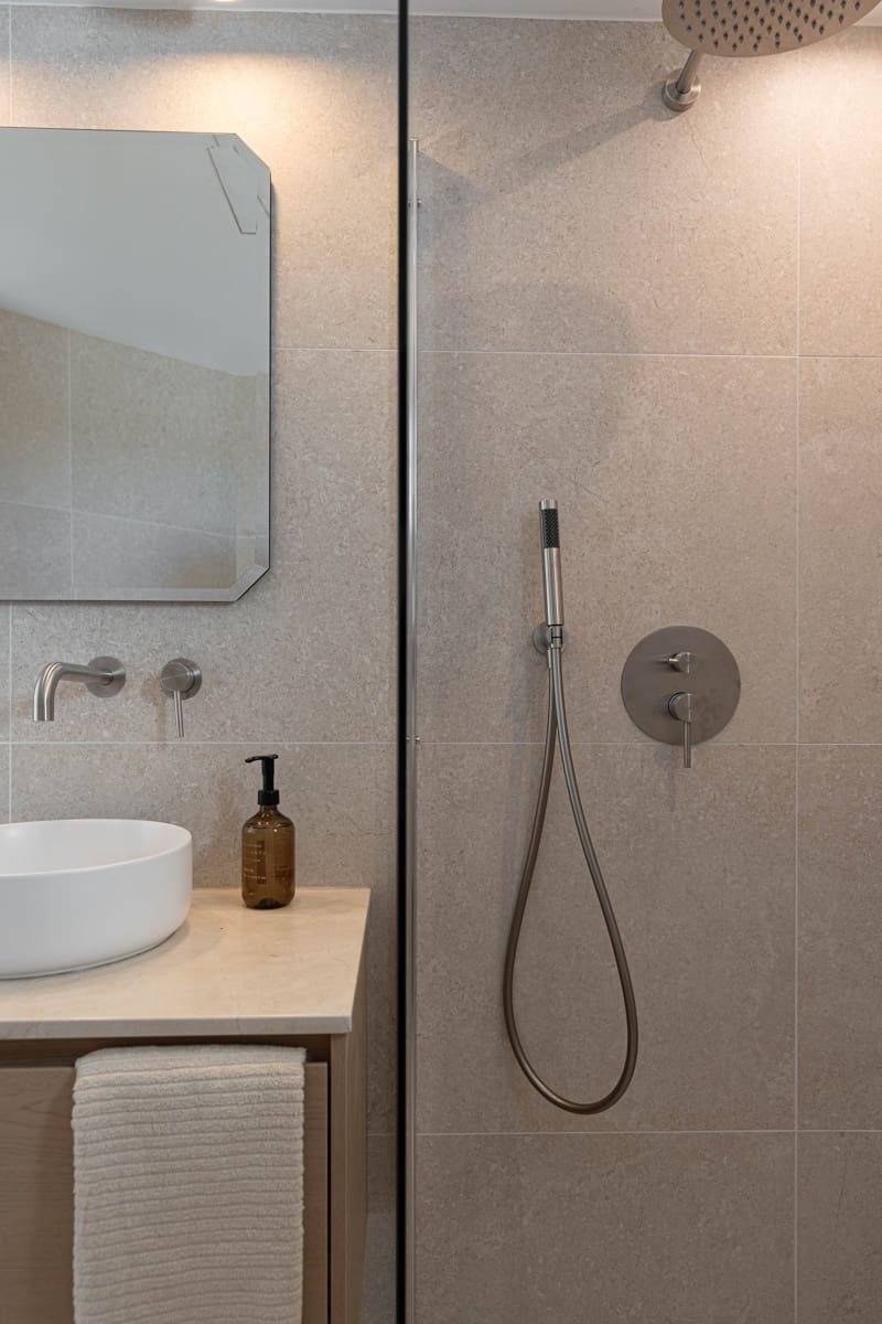 2 bedroom Apartment for sale in Calahonda with pool - € 419,000 (Ref: 10183634)