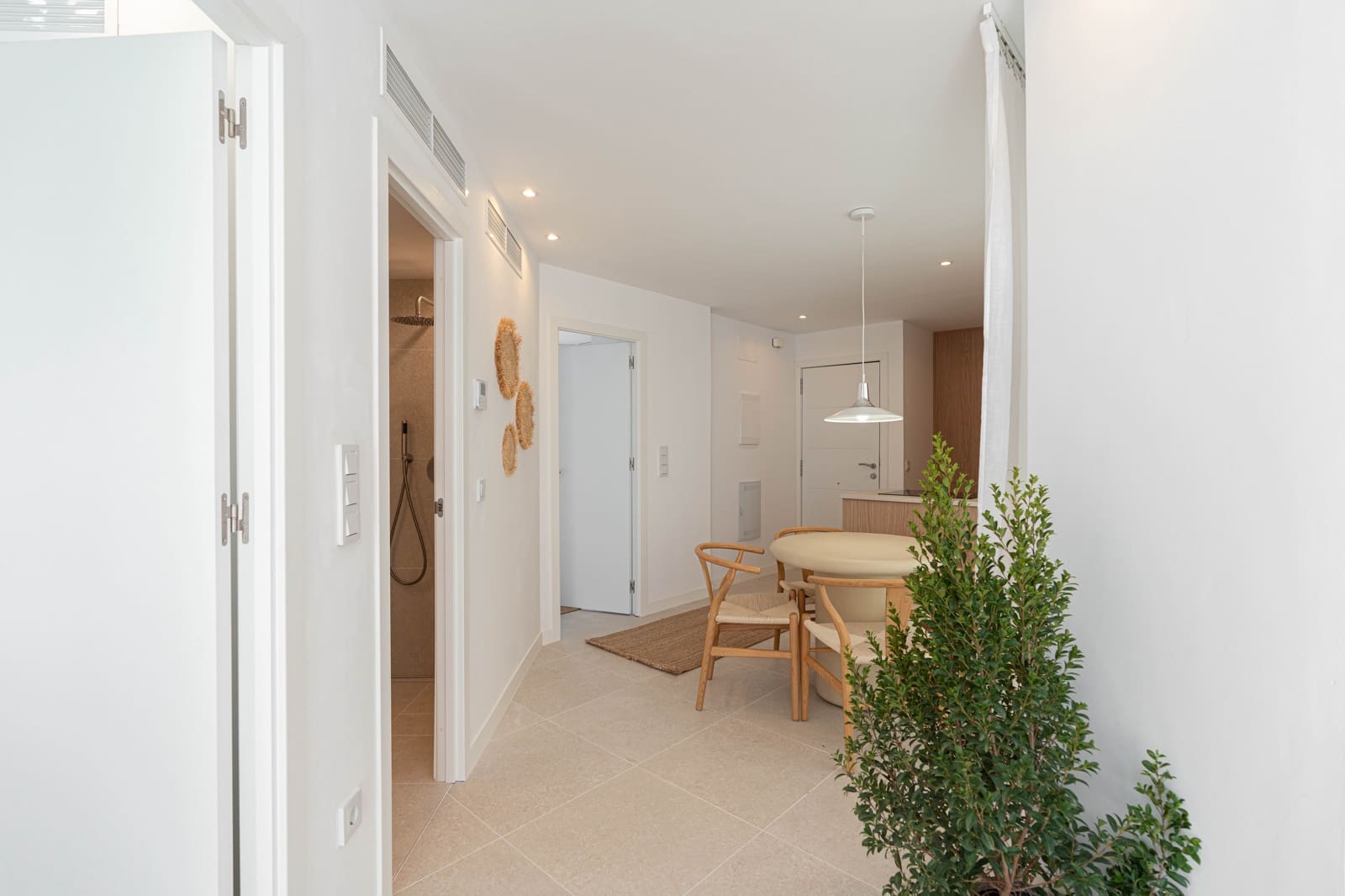 2 bedroom Apartment for sale in Calahonda with pool - € 419,000 (Ref: 10183634)