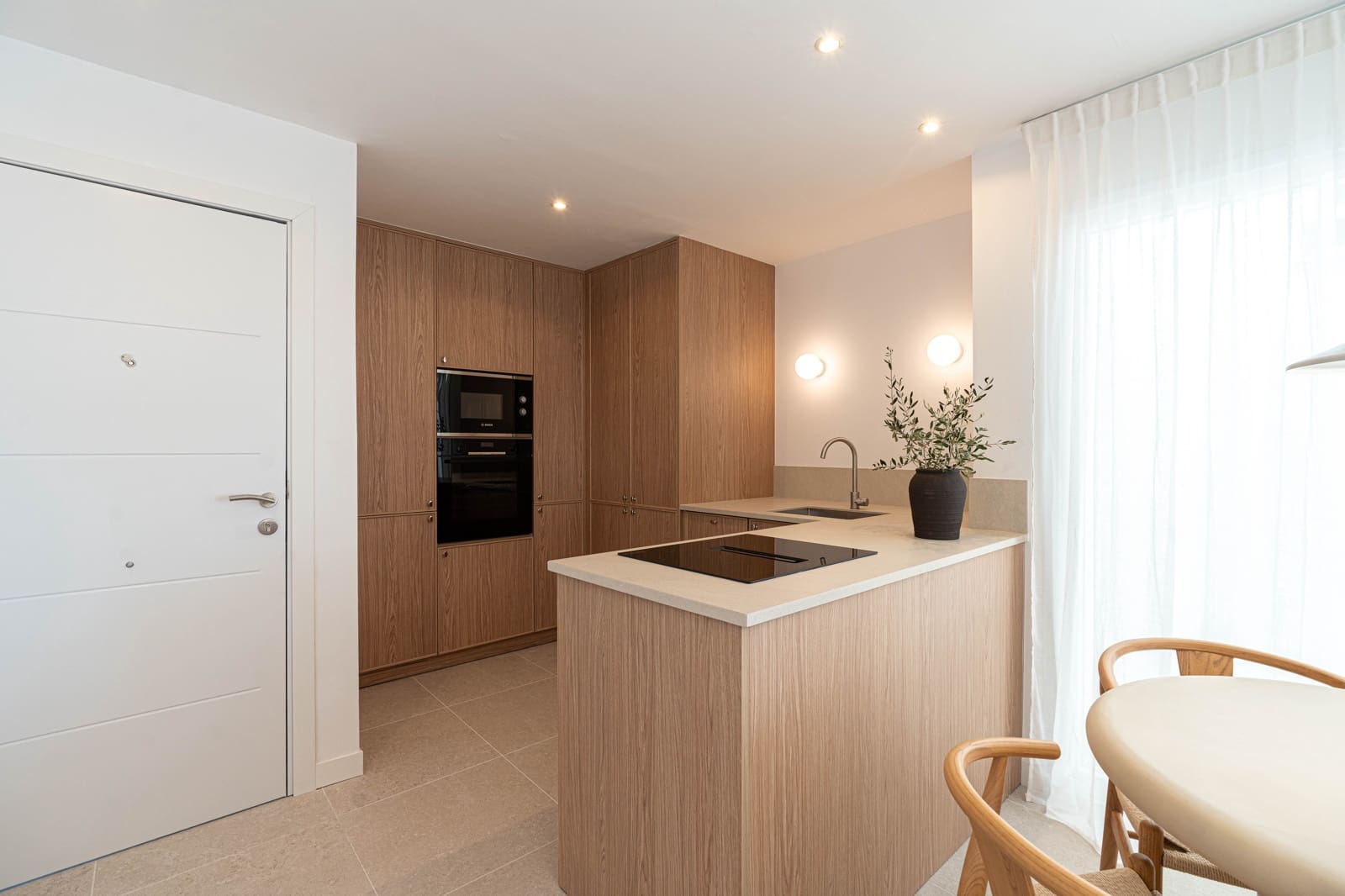 2 bedroom Apartment for sale in Calahonda with pool - € 419,000 (Ref: 10183634)