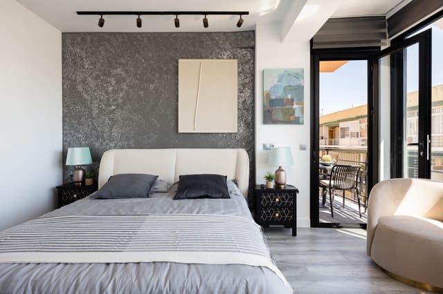 2 slaapkamer Appartement te koop in Zona Puerto Deportivo, Fuengirola - € 455.000 (Ref: 10185419)