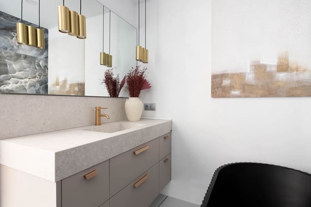 2 slaapkamer Appartement te koop in Zona Puerto Deportivo, Fuengirola - € 455.000 (Ref: 10185419)
