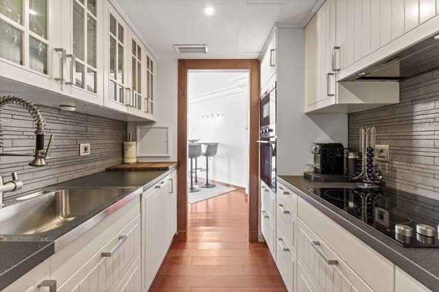 2 soverom Leilighet til salgs i Puerto Marina, Benalmádena - € 420 000 (Ref: 8793845)