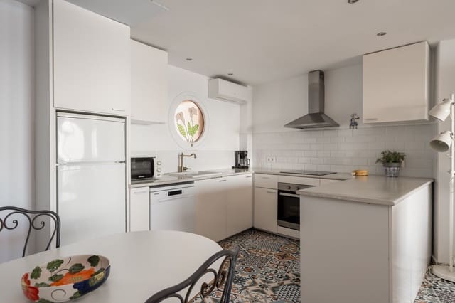 2 soverom Strandleiligheter til salgs i Zona Puerto Deportivo, Fuengirola - € 565 000 (Ref: 8793853)