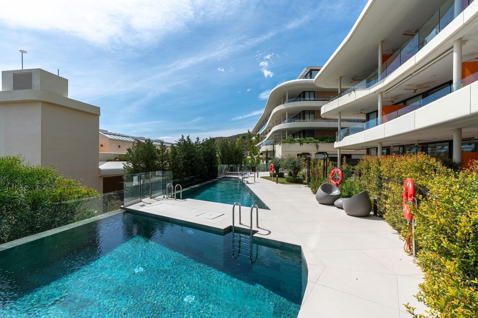 2 slaapkamer Appartement te koop in Fuengirola - € 575.000 (Ref: 8793880)