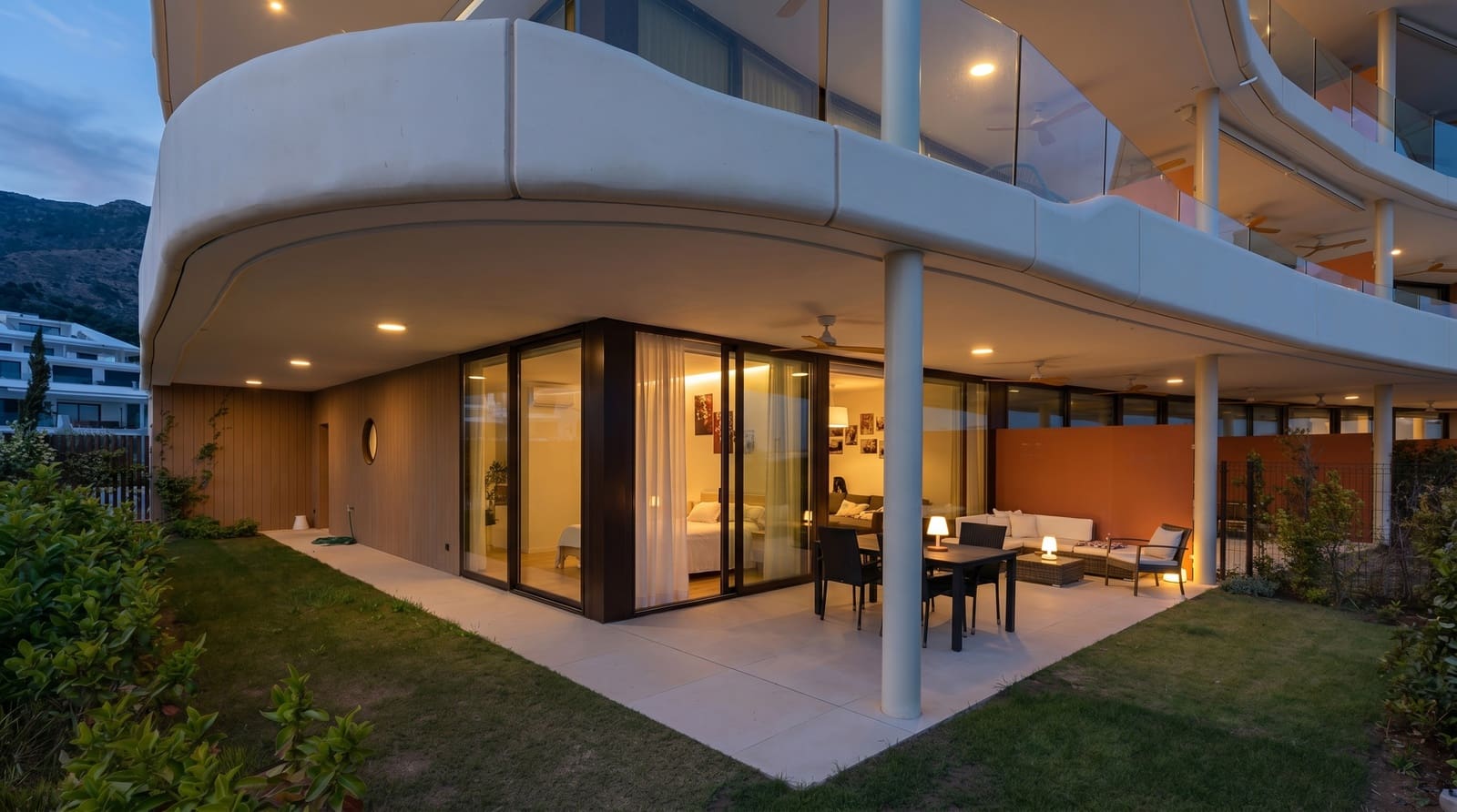 2 slaapkamer Appartement te koop in Fuengirola - € 575.000 (Ref: 8793880)
