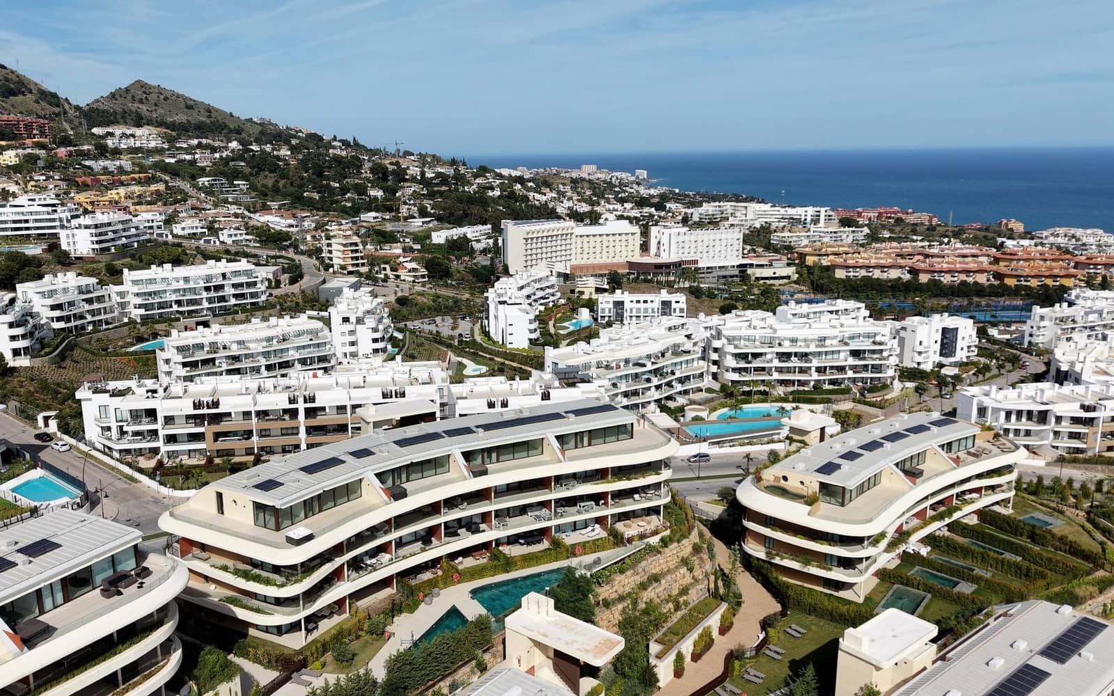 2 slaapkamer Appartement te koop in Fuengirola - € 575.000 (Ref: 8793880)