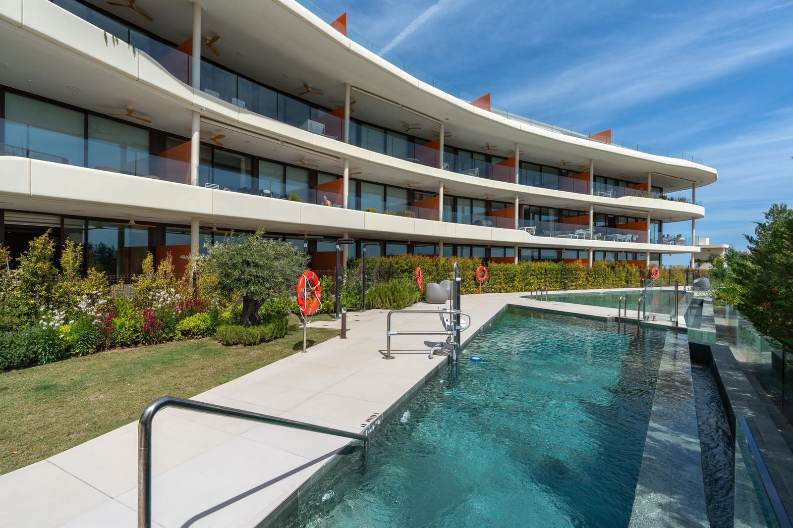 2 slaapkamer Appartement te koop in Fuengirola - € 575.000 (Ref: 8793880)