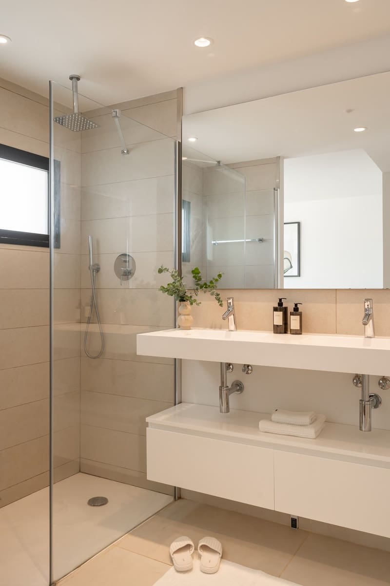 2 soveværelse Lejlighed til salg i Fuengirola med swimmingpool garage - € 599.000 (Ref: 8795472)