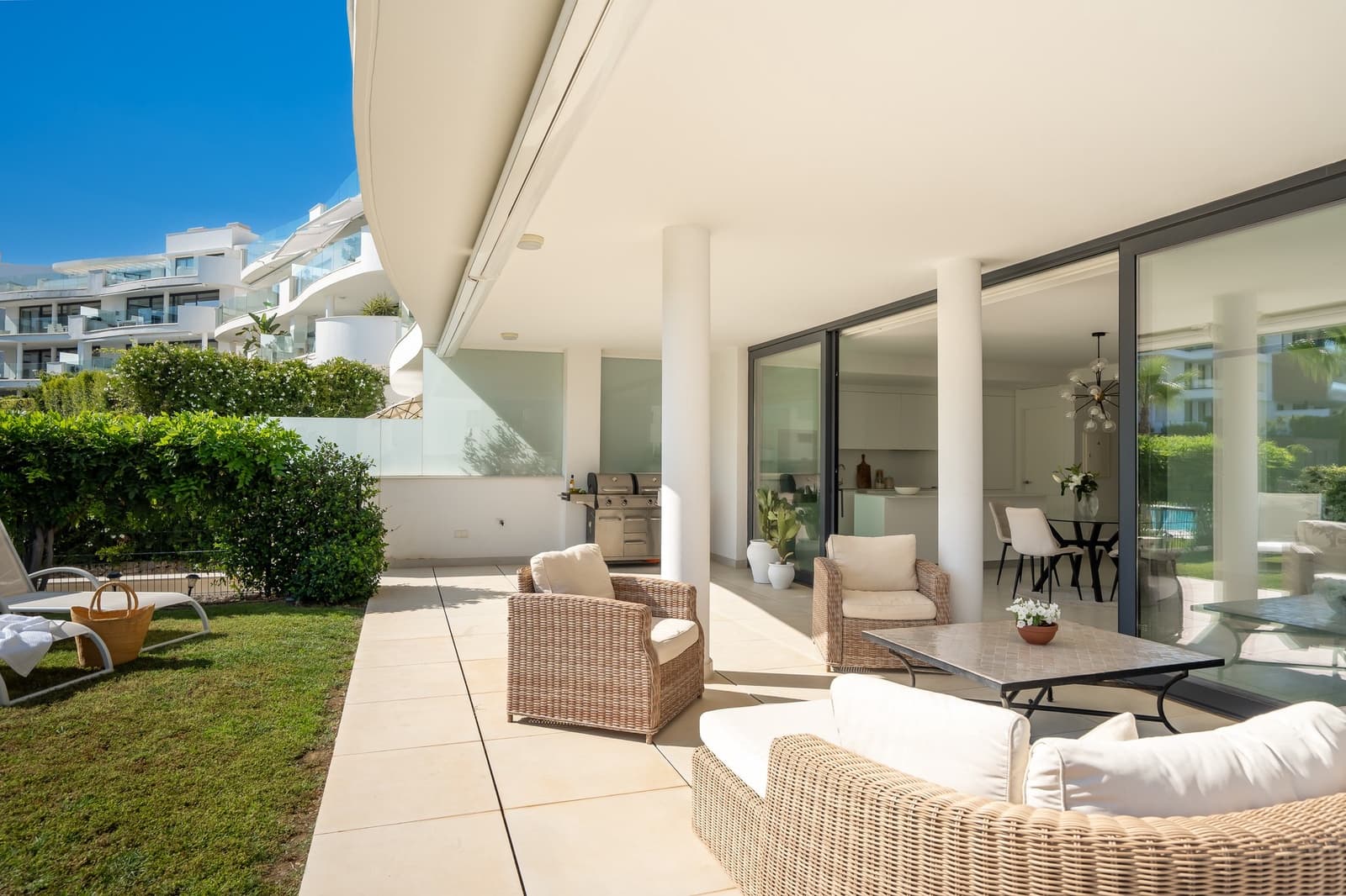 2 soveværelse Lejlighed til salg i Fuengirola med swimmingpool garage - € 599.000 (Ref: 8795472)