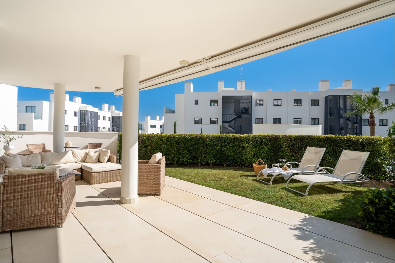 2 soveværelse Lejlighed til salg i Fuengirola med swimmingpool garage - € 599.000 (Ref: 8795472)