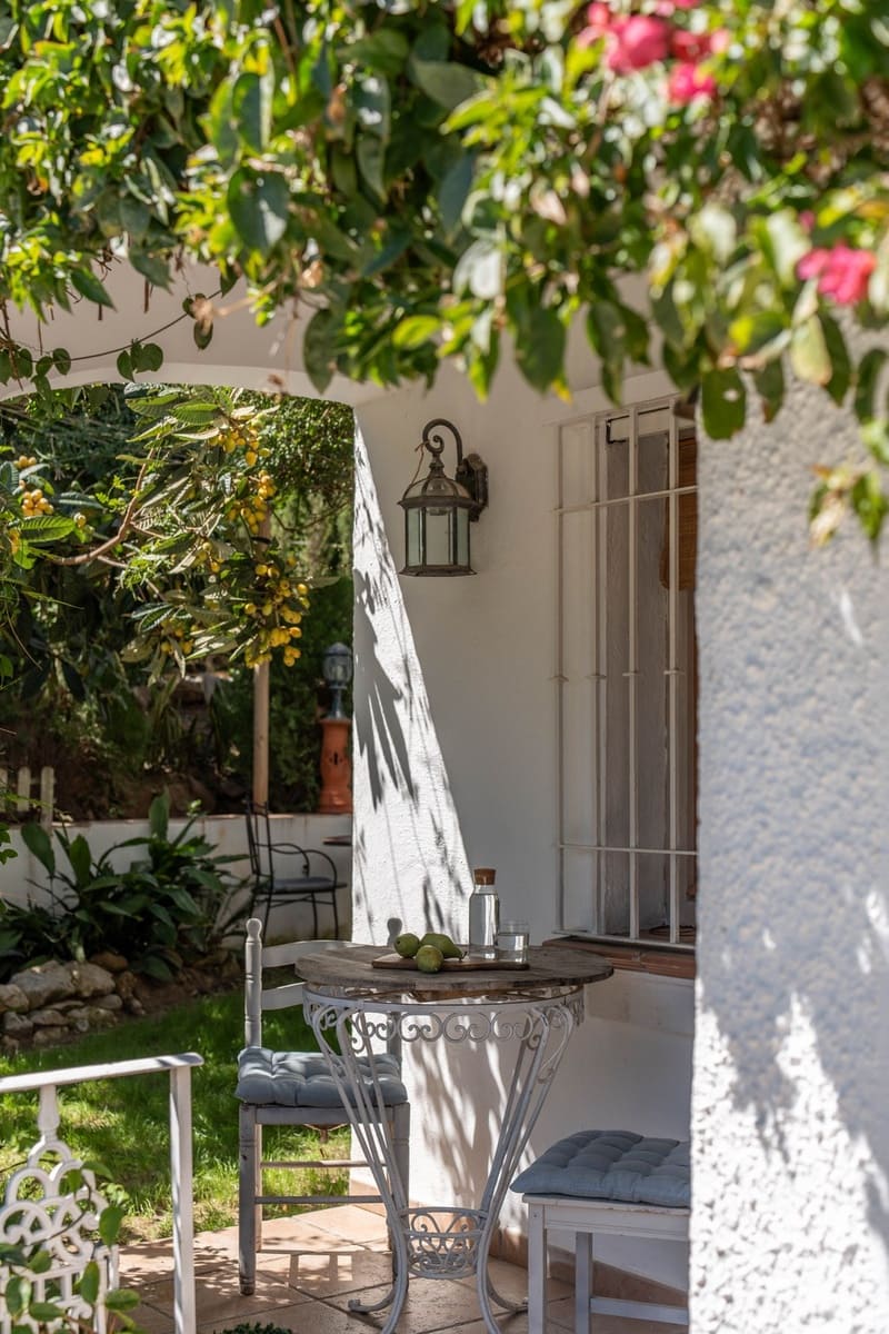 2 soverom Leilighet til salgs i Fuengirola med svømmebasseng garasje - € 299 000 (Ref: 8924327)