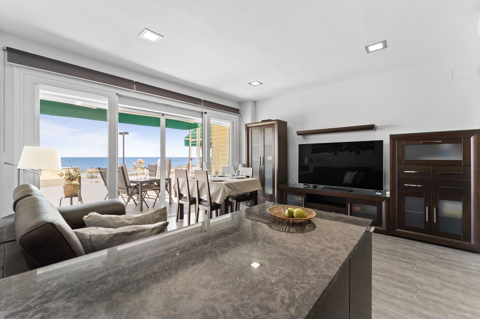 2 soveværelse Lejlighed til salg i Fuengirola med garage - € 499.000 (Ref: 9058135)