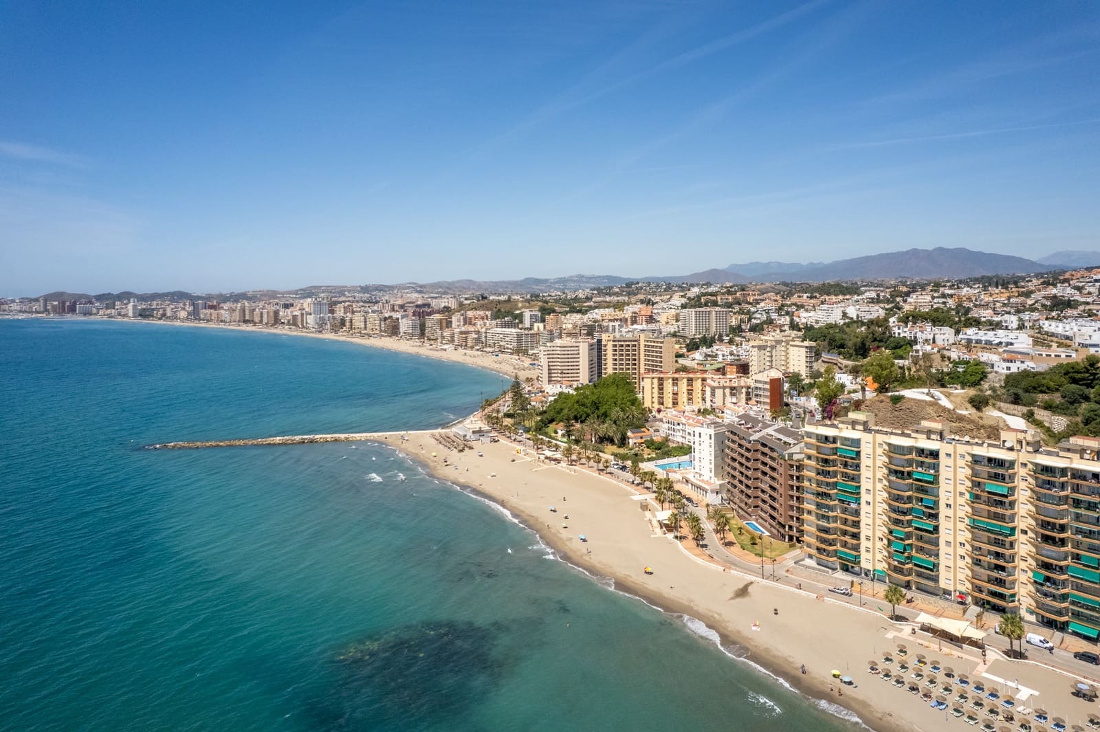 2 soveværelse Lejlighed til salg i Fuengirola med garage - € 499.000 (Ref: 9058135)