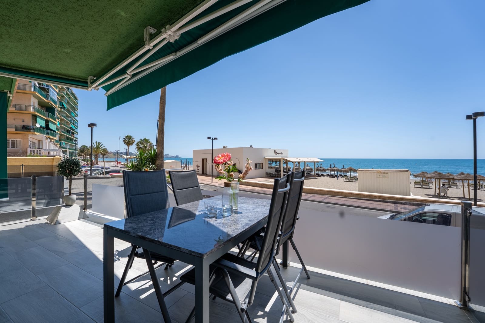 2 soveværelse Lejlighed til salg i Fuengirola med garage - € 499.000 (Ref: 9058135)