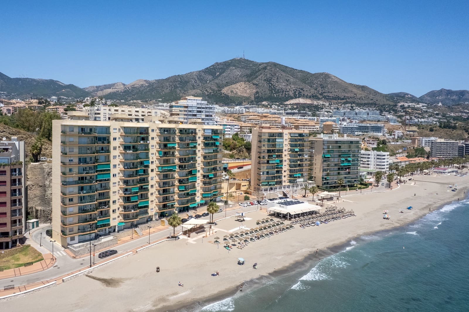 2 soveværelse Lejlighed til salg i Fuengirola med garage - € 499.000 (Ref: 9058135)