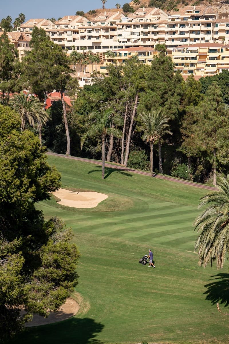 2 soveværelse Lejlighed til salg i Benalmadena med swimmingpool garage - € 330.000 (Ref: 9278537)