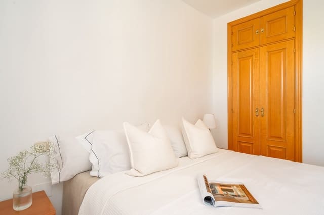 2 quarto Apartamento para venda em Zona Centro Comercial Torrequebrada, Benalmádena com piscina garagem - 330 000 € (Ref: 9278537)