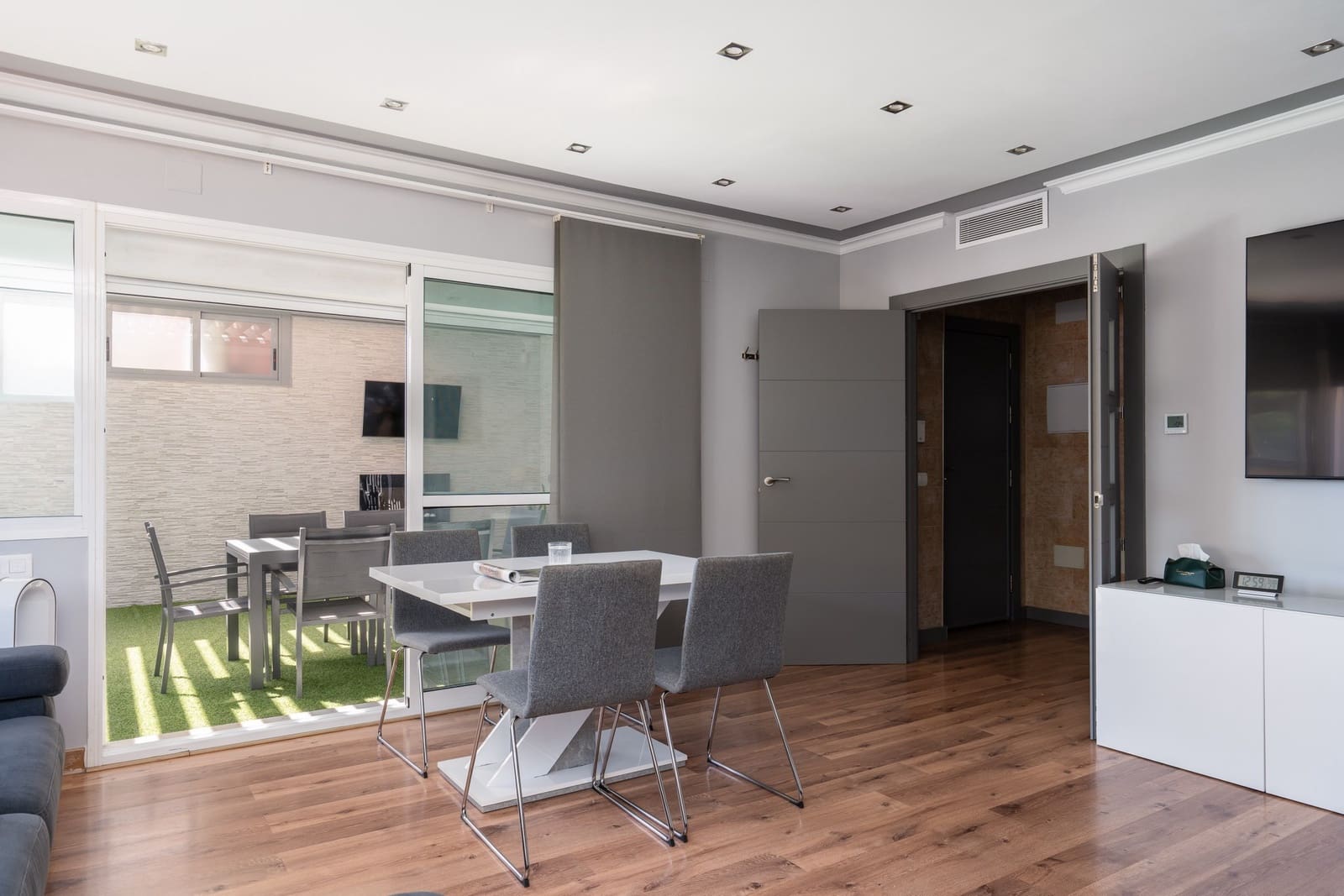 3 soveværelse Byhus til salg i Benalmadena med swimmingpool garage - € 650.000 (Ref: 9314567)