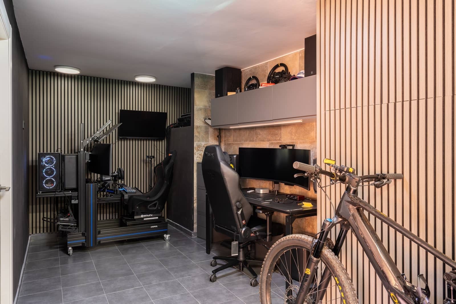 3 soveværelse Byhus til salg i Benalmadena med swimmingpool garage - € 650.000 (Ref: 9314567)