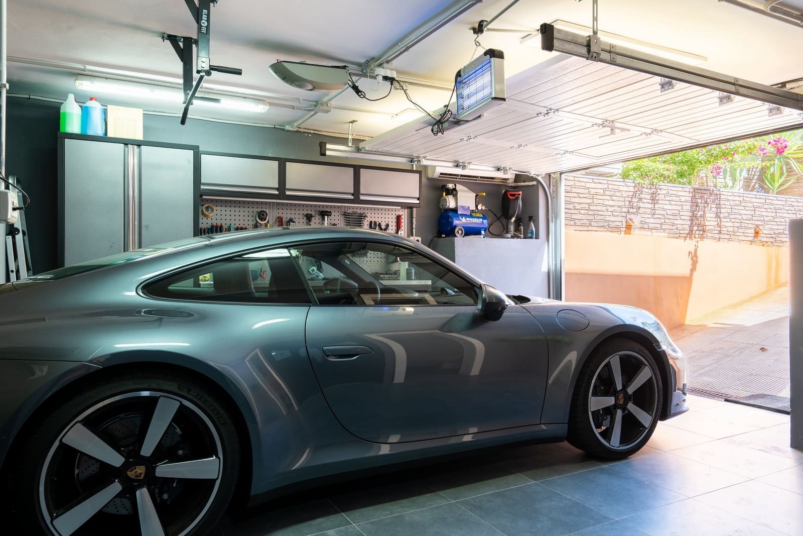 3 soveværelse Byhus til salg i Benalmadena med swimmingpool garage - € 650.000 (Ref: 9314567)