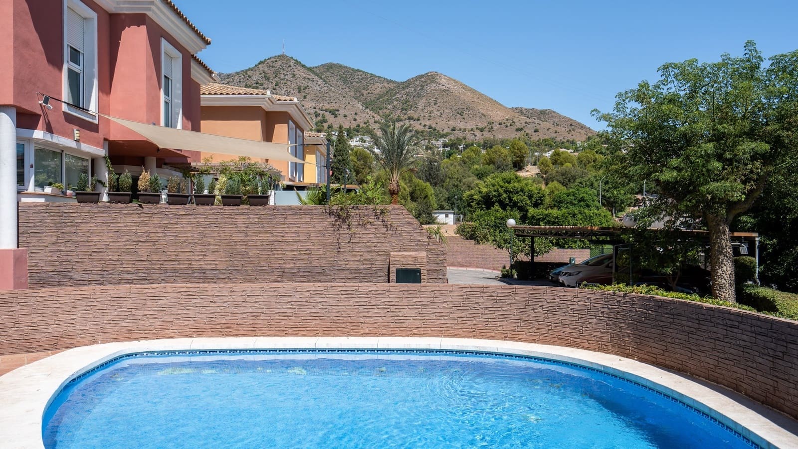 3 soveværelse Byhus til salg i Benalmadena med swimmingpool garage - € 650.000 (Ref: 9314567)