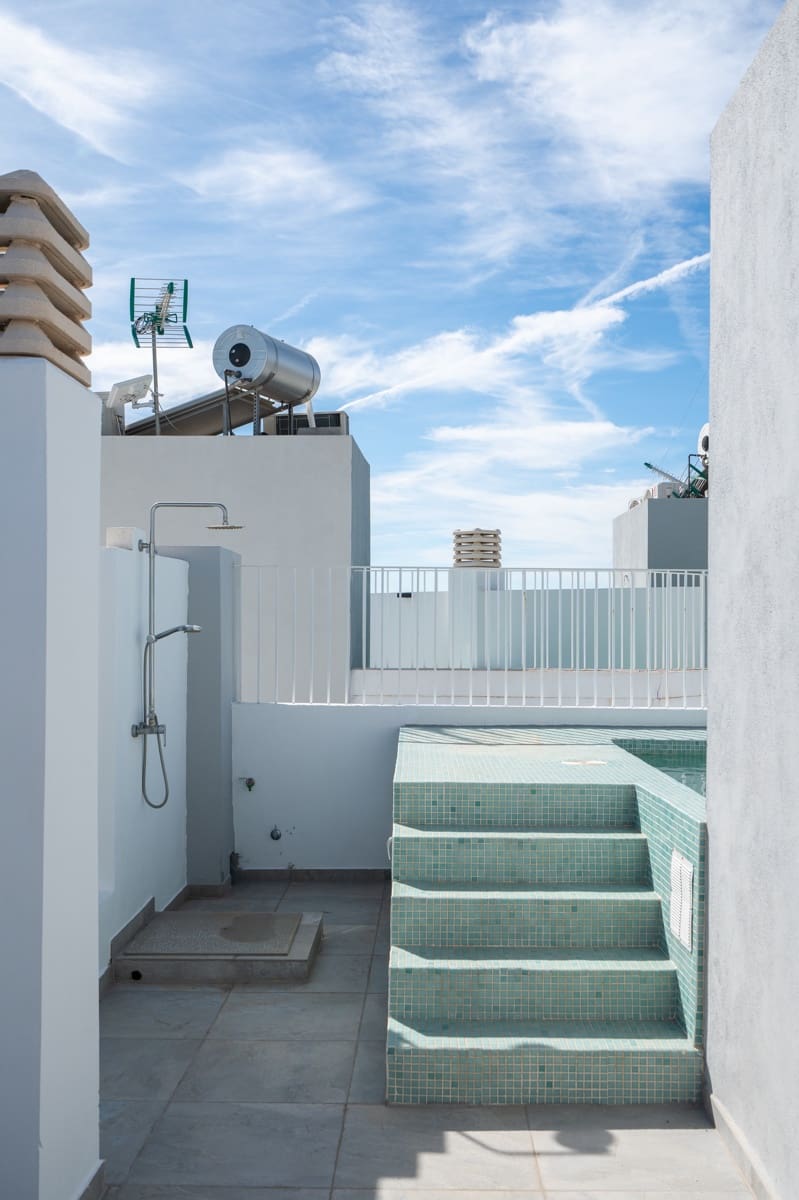 3 sypialnia Dom na sprzedaż w Fuengirola z basenem garażem - 620 000 € (Ref: 9362987)