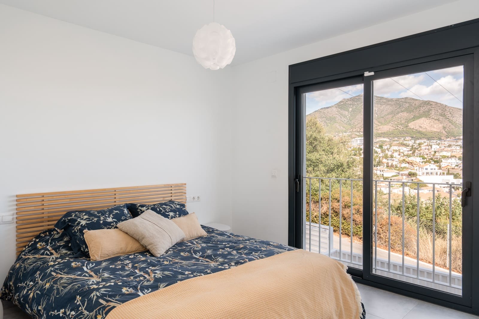 3 sypialnia Dom na sprzedaż w Fuengirola z basenem garażem - 620 000 € (Ref: 9362987)