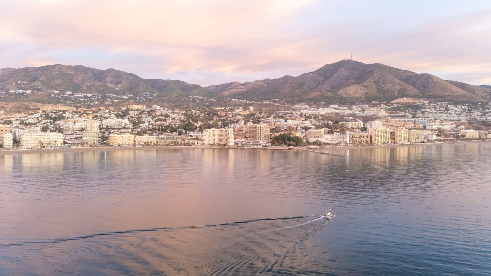 3 makuuhuone Huoneisto myytävänä paikassa Fuengirola mukana 
autotalli - 525 000 € (Ref: 9363303)