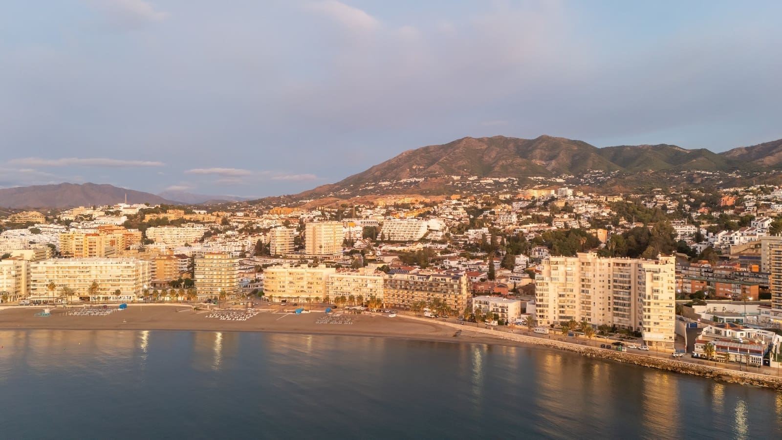 3 makuuhuone Huoneisto myytävänä paikassa Fuengirola mukana 
autotalli - 525 000 € (Ref: 9363303)