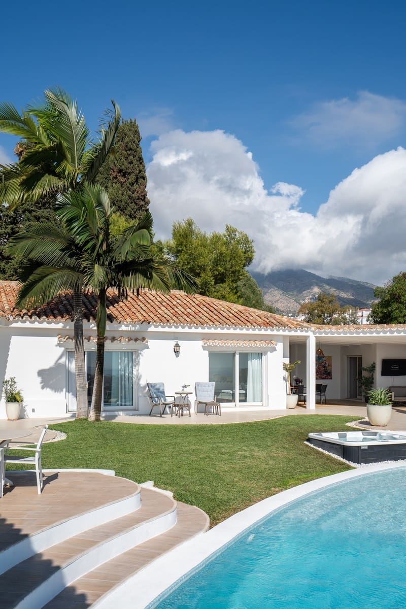 4 soverom Villa til salgs i Mijas med svømmebasseng garasje - € 1 795 000 (Ref: 9371148)