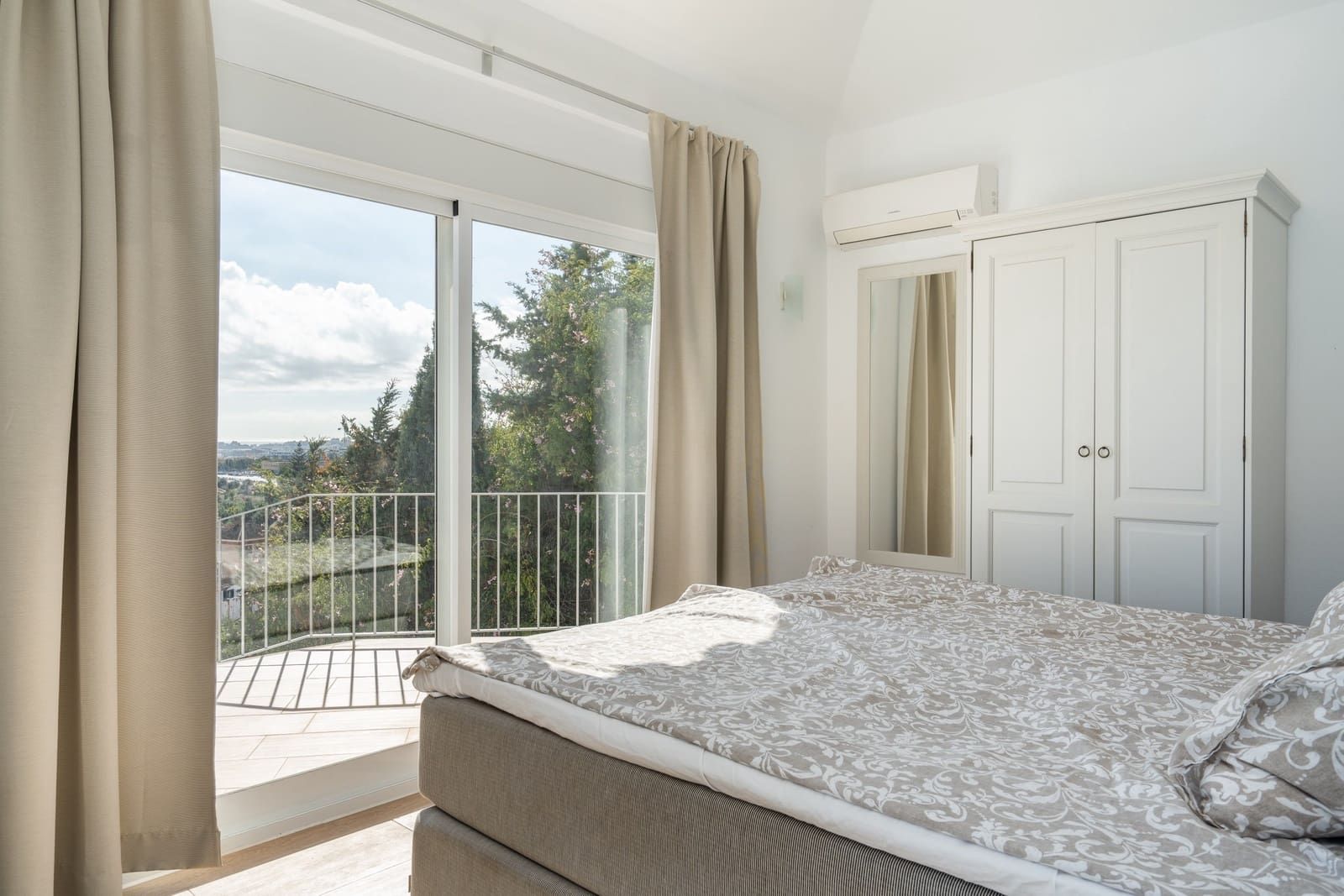 4 soverom Villa til salgs i Mijas med svømmebasseng garasje - € 1 795 000 (Ref: 9371148)