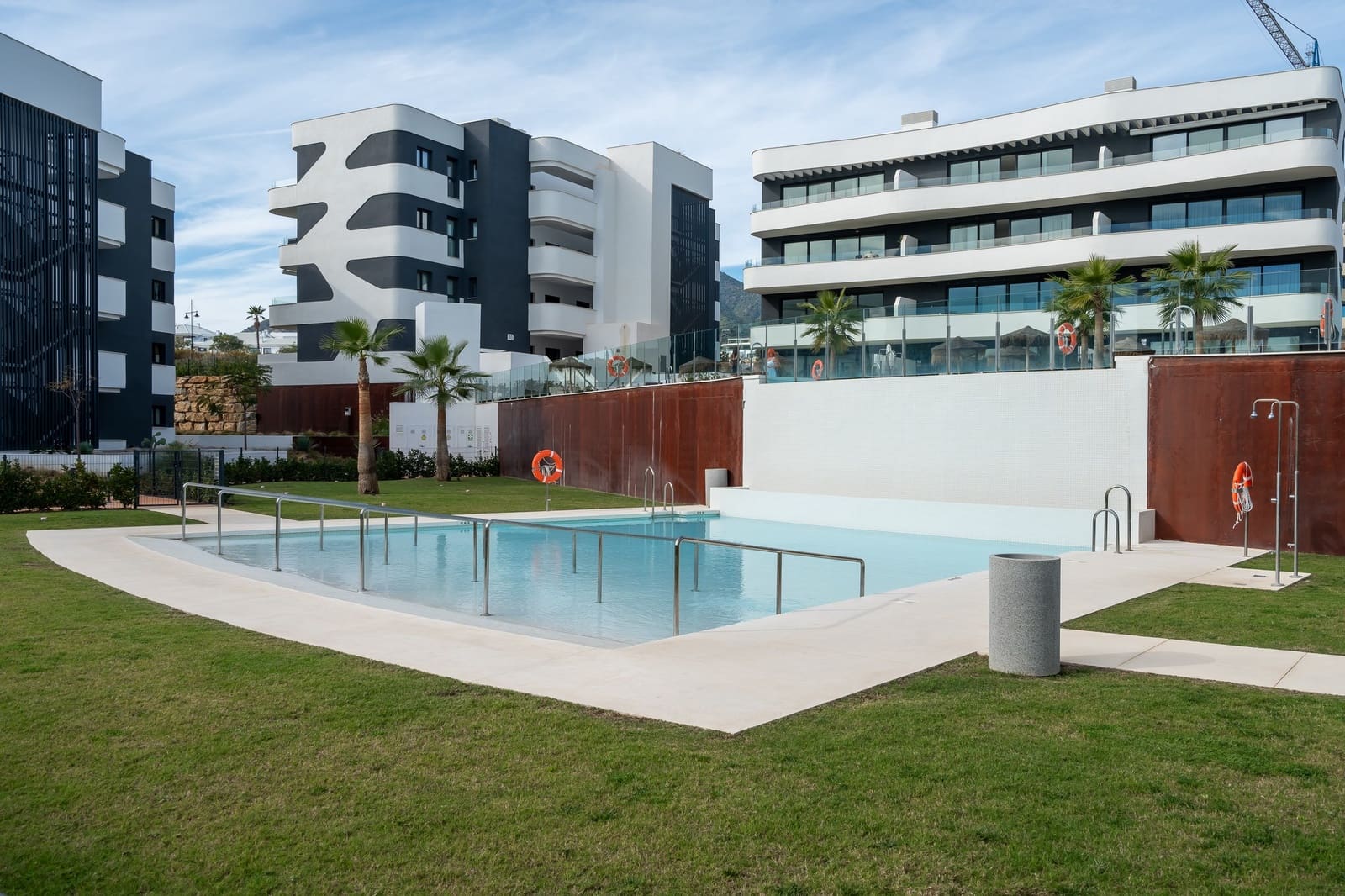2 slaapkamer Appartement te koop in Fuengirola met zwembad garage - € 395.000 (Ref: 9395254)