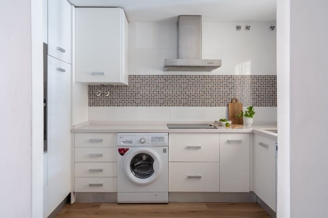 2 chambre Appartement à vendre à Centro ciudad, Fuengirola avec piscine - 355 000 € (Ref: 9412897)