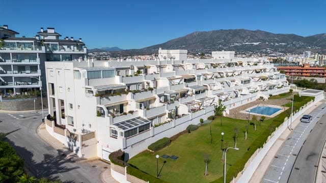 2 chambre Appartement à vendre à Centro ciudad, Fuengirola avec piscine - 355 000 € (Ref: 9412897)