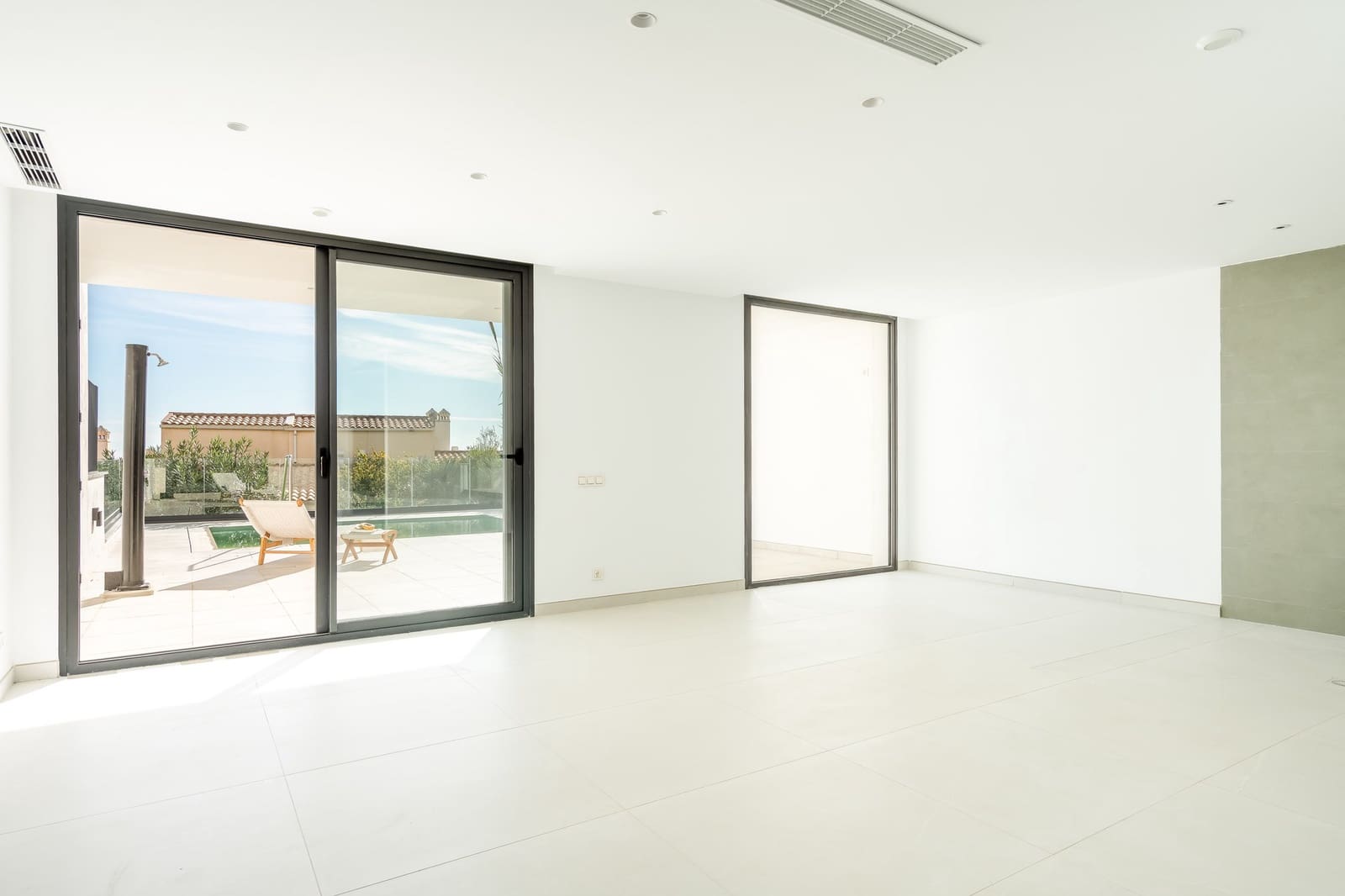 3 makuuhuone Omakotitalo myytävänä paikassa Fuengirola mukana uima-altaan 
autotalli - 1 460 000 € (Ref: 9426484)