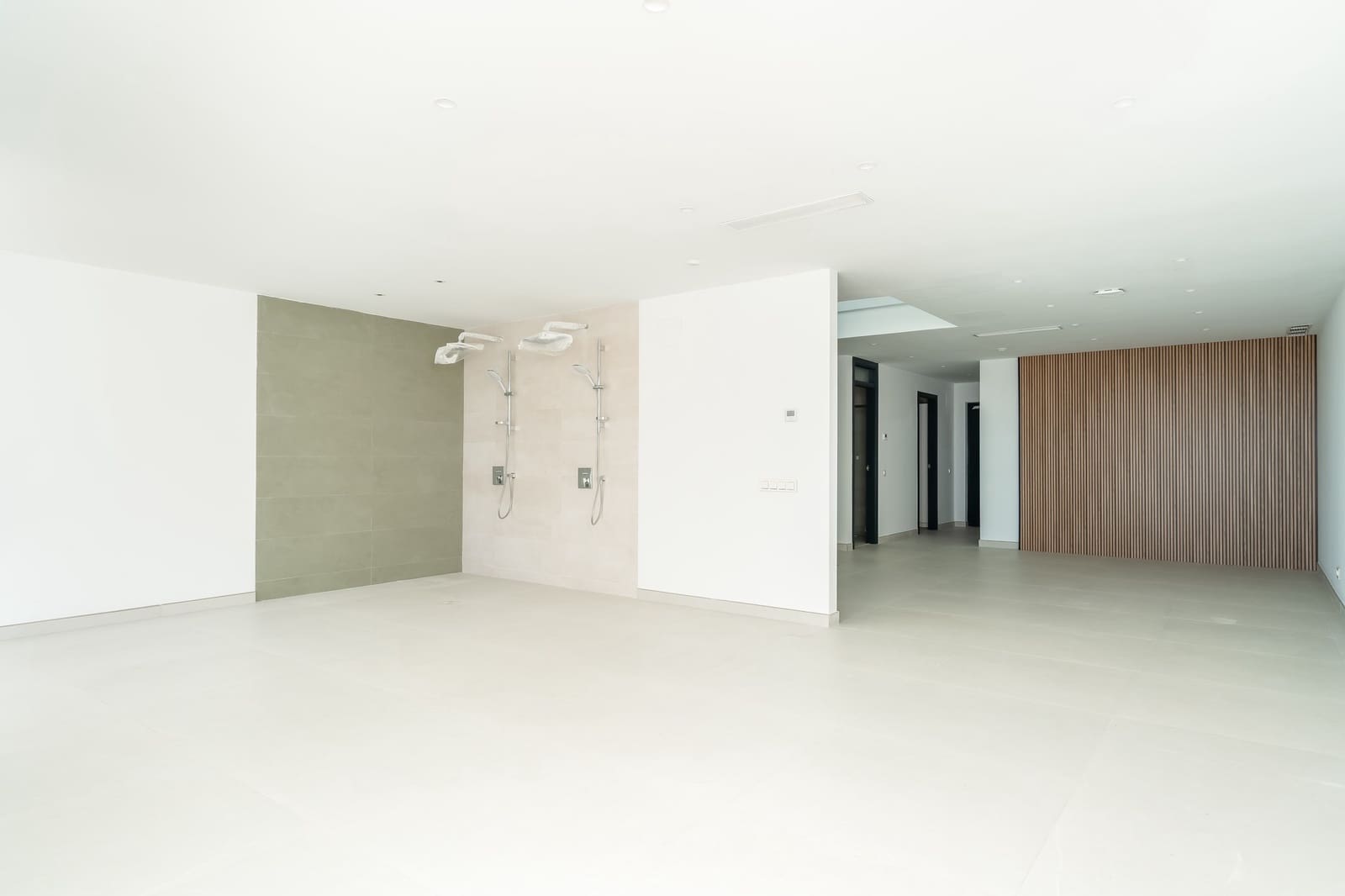 3 makuuhuone Omakotitalo myytävänä paikassa Fuengirola mukana uima-altaan 
autotalli - 1 460 000 € (Ref: 9426484)