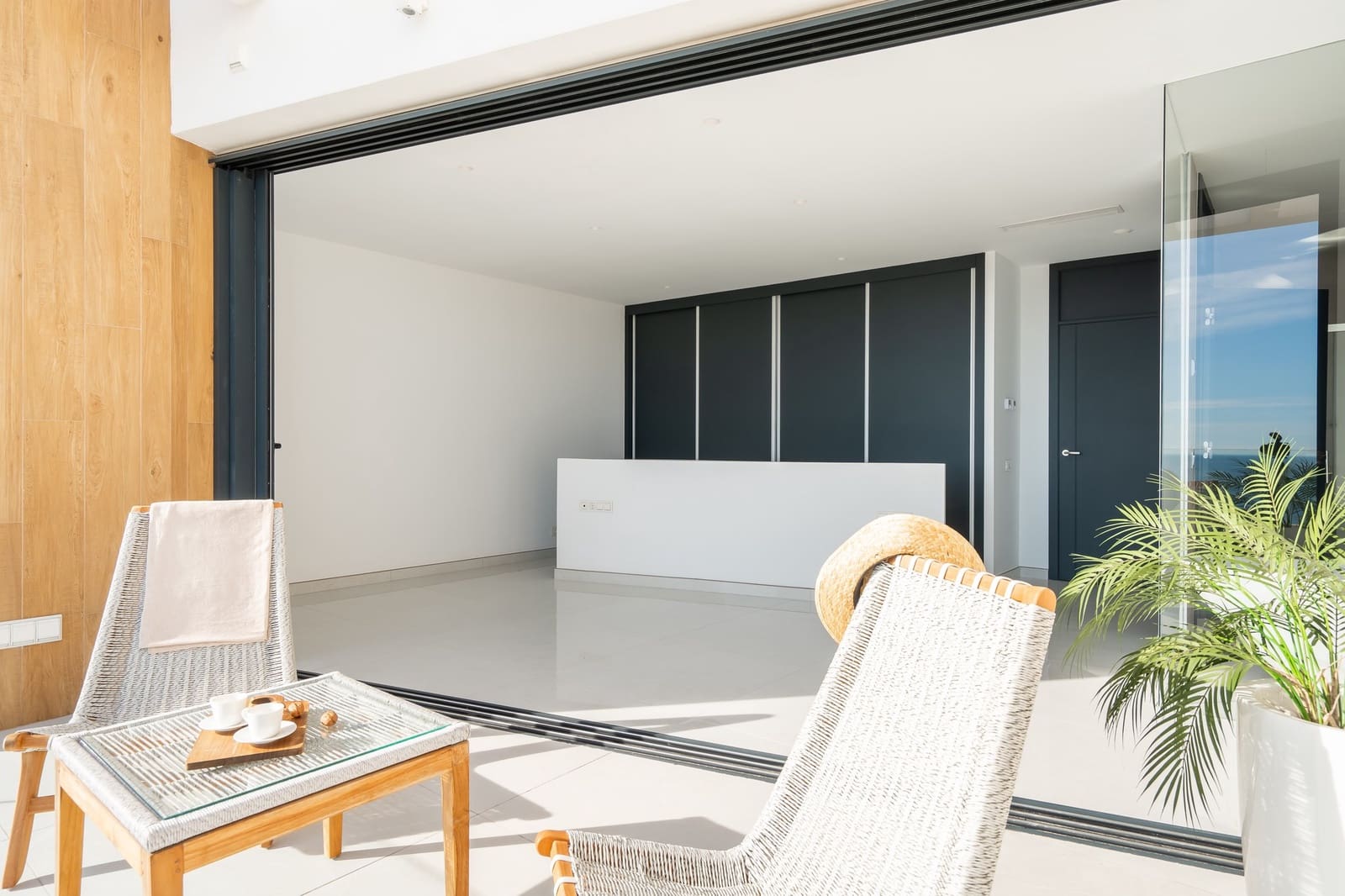 3 makuuhuone Omakotitalo myytävänä paikassa Fuengirola mukana uima-altaan 
autotalli - 1 460 000 € (Ref: 9426484)