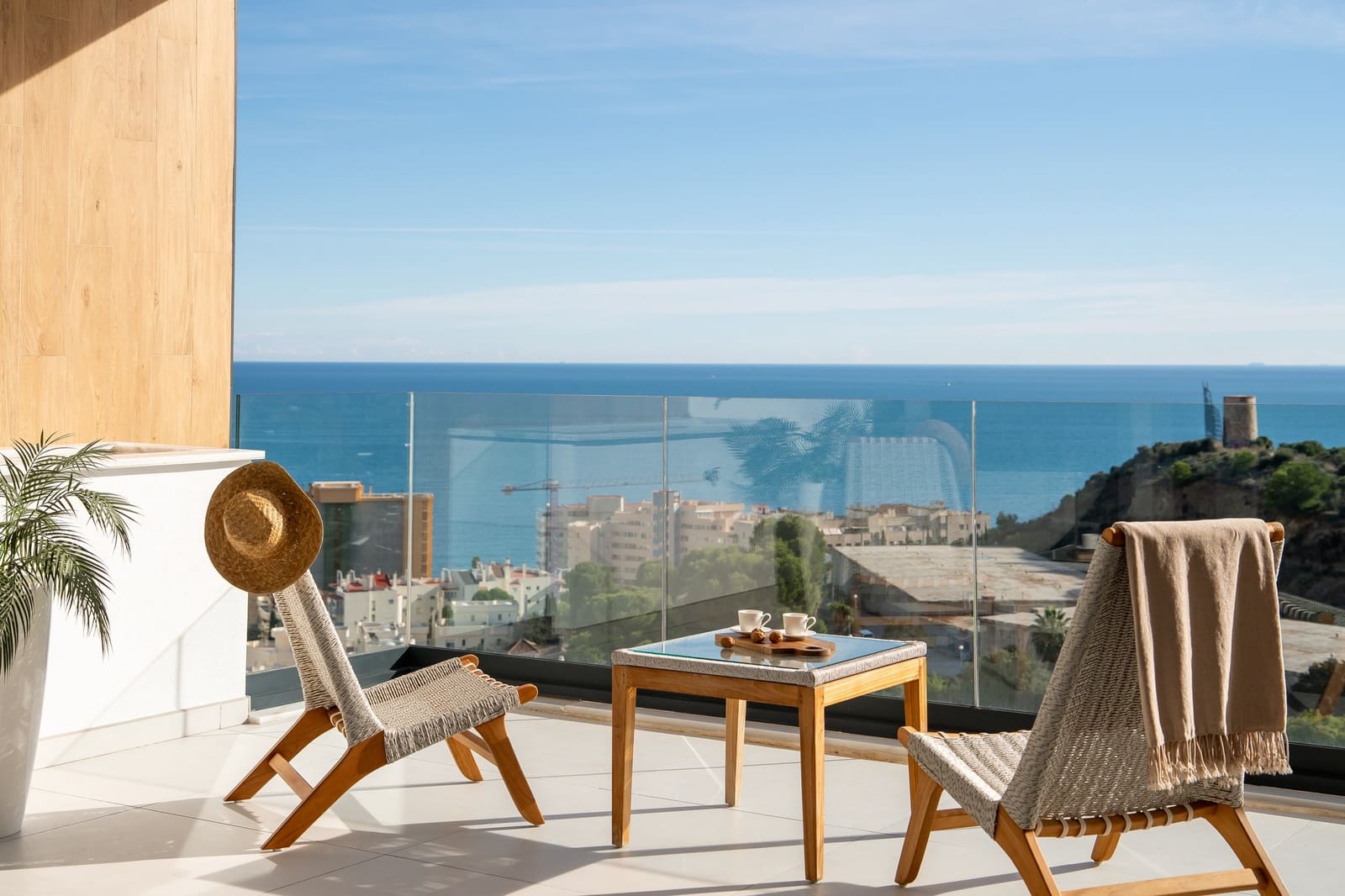 3 makuuhuone Omakotitalo myytävänä paikassa Fuengirola mukana uima-altaan 
autotalli - 1 460 000 € (Ref: 9426484)