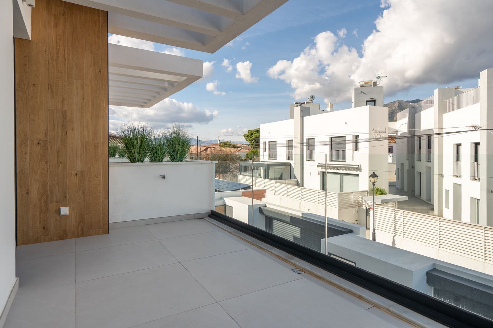 3 makuuhuone Omakotitalo myytävänä paikassa Fuengirola mukana uima-altaan 
autotalli - 1 460 000 € (Ref: 9426484)