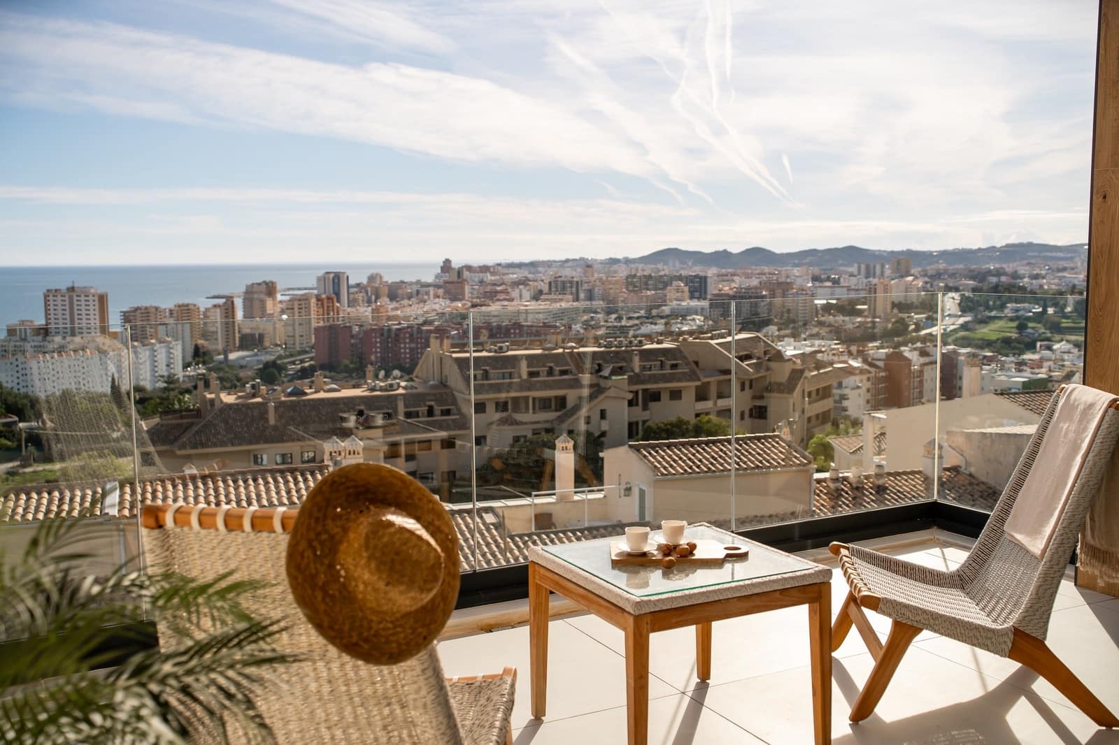 3 makuuhuone Omakotitalo myytävänä paikassa Fuengirola mukana uima-altaan 
autotalli - 1 460 000 € (Ref: 9426484)