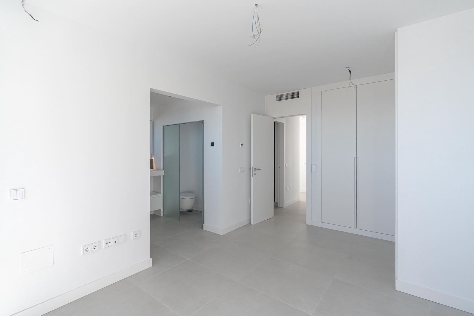 2 soverom Leilighet til salgs i Fuengirola med svømmebasseng garasje - € 549 000 (Ref: 9500588)